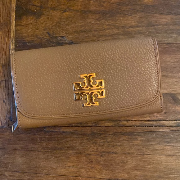 Tory Burch Handbags - Tory Burch wallet